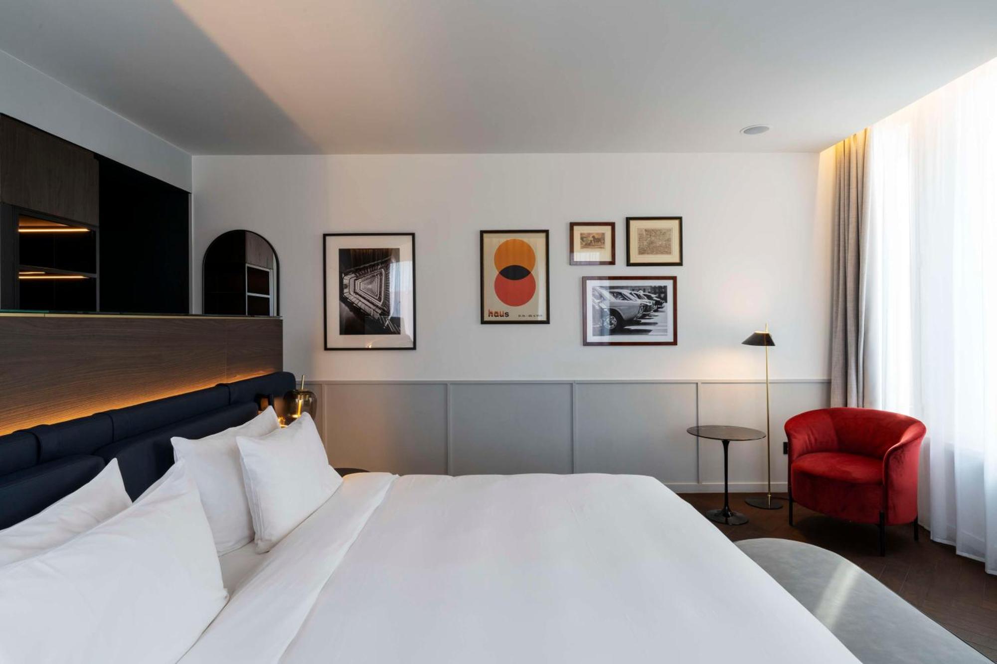 Radisson Collection Hotel, Santa Sofia Milan Exterior photo A room at the hotel